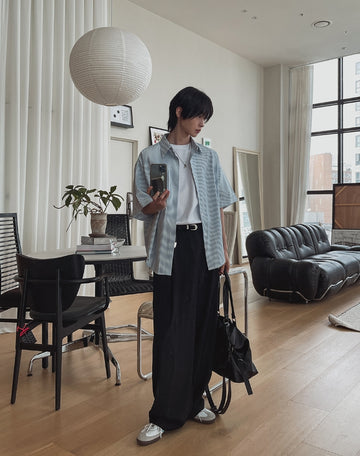 Ampoule stripe half shirt